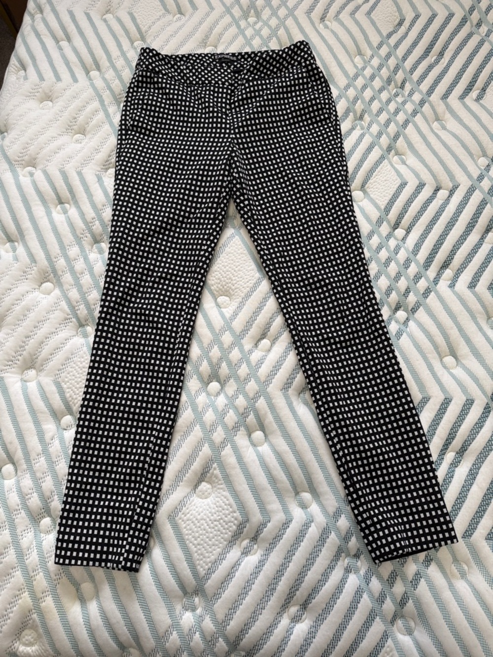 Express Black & White Check Skinny Pants